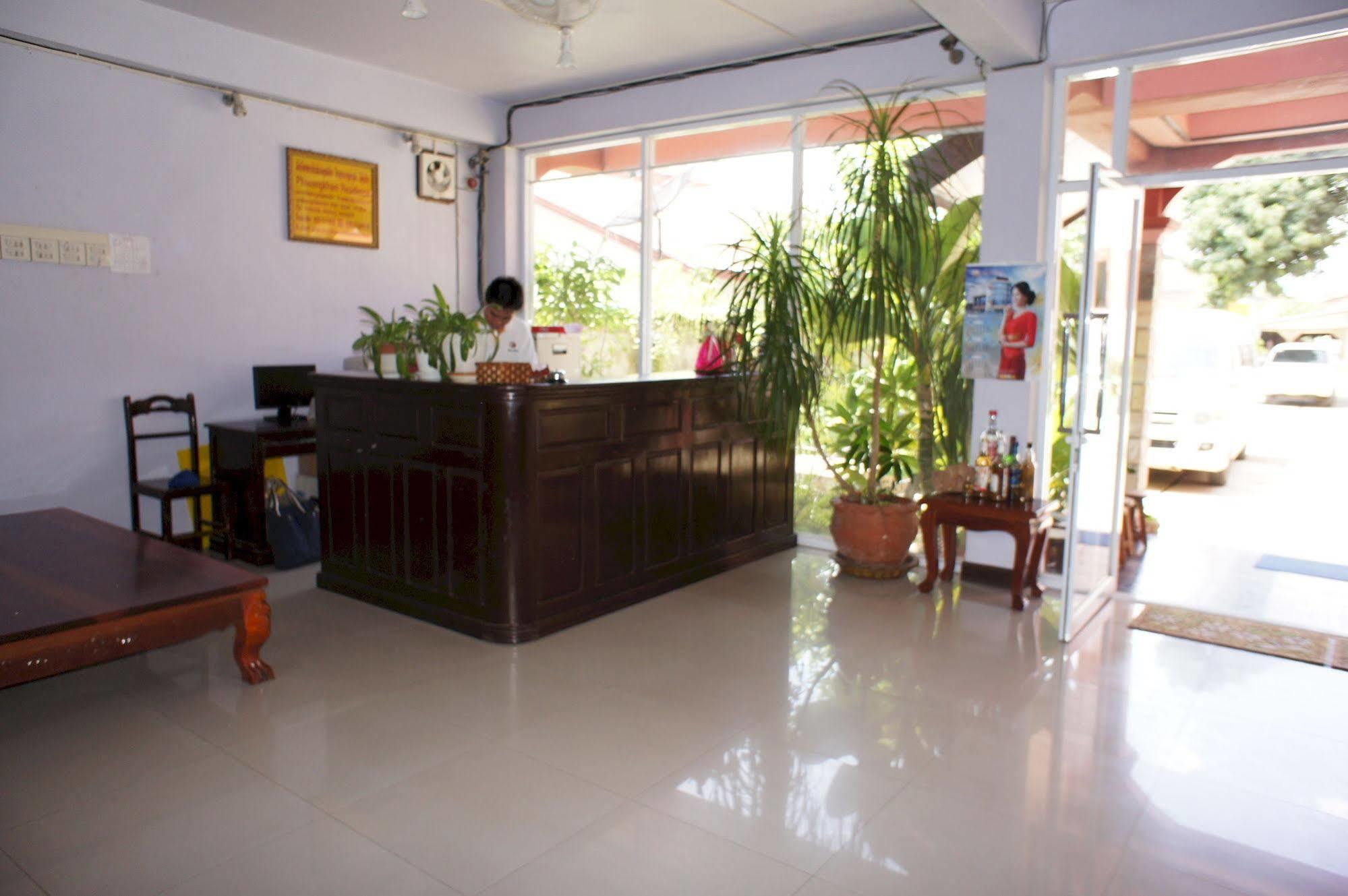 Phou Ang Kham 2 Hotel Vang Vieng Exterior photo