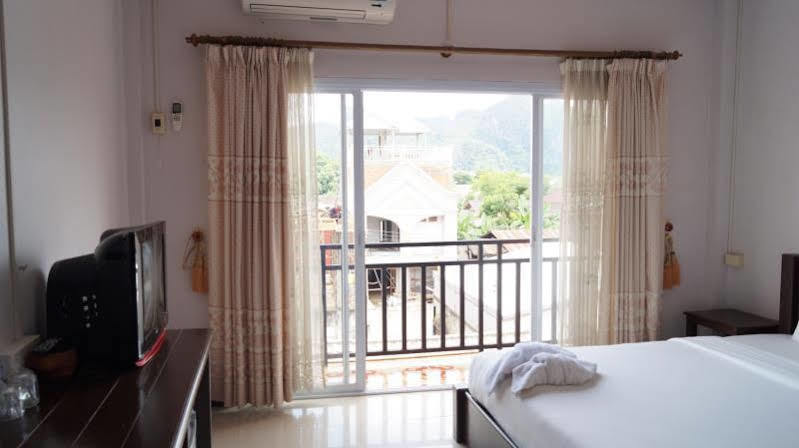 Phou Ang Kham 2 Hotel Vang Vieng Exterior photo